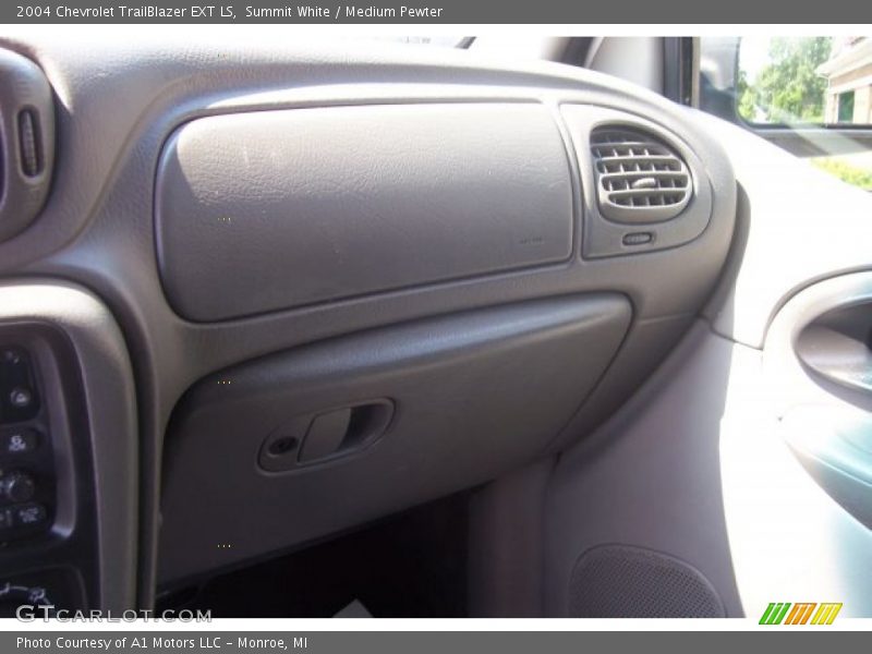 Summit White / Medium Pewter 2004 Chevrolet TrailBlazer EXT LS