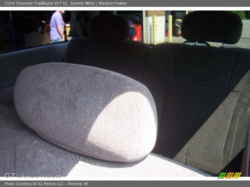 Summit White / Medium Pewter 2004 Chevrolet TrailBlazer EXT LS