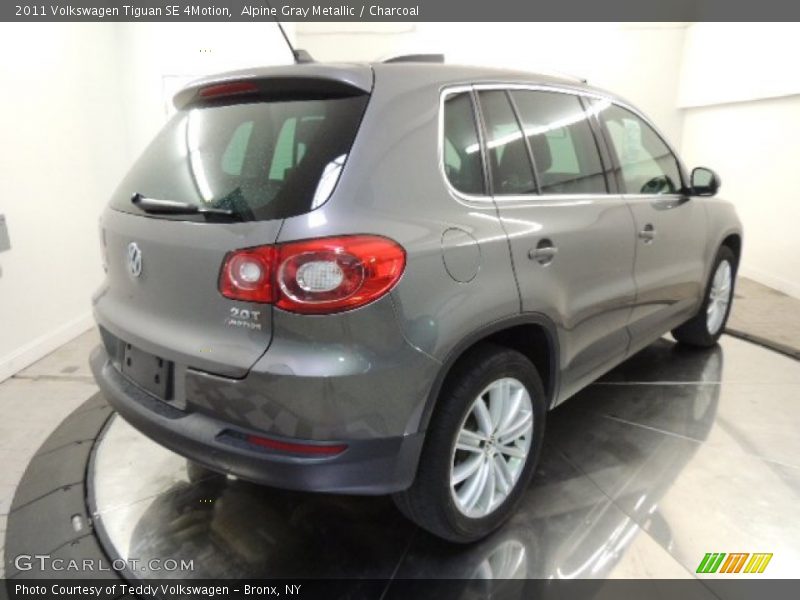 Alpine Gray Metallic / Charcoal 2011 Volkswagen Tiguan SE 4Motion