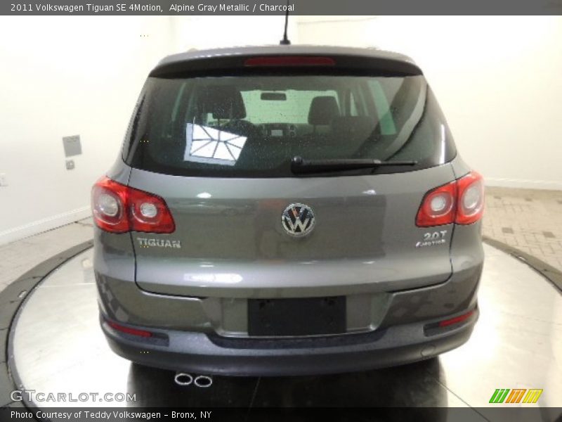 Alpine Gray Metallic / Charcoal 2011 Volkswagen Tiguan SE 4Motion