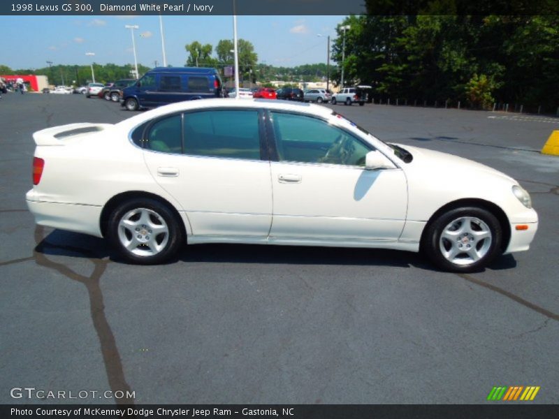 Diamond White Pearl / Ivory 1998 Lexus GS 300