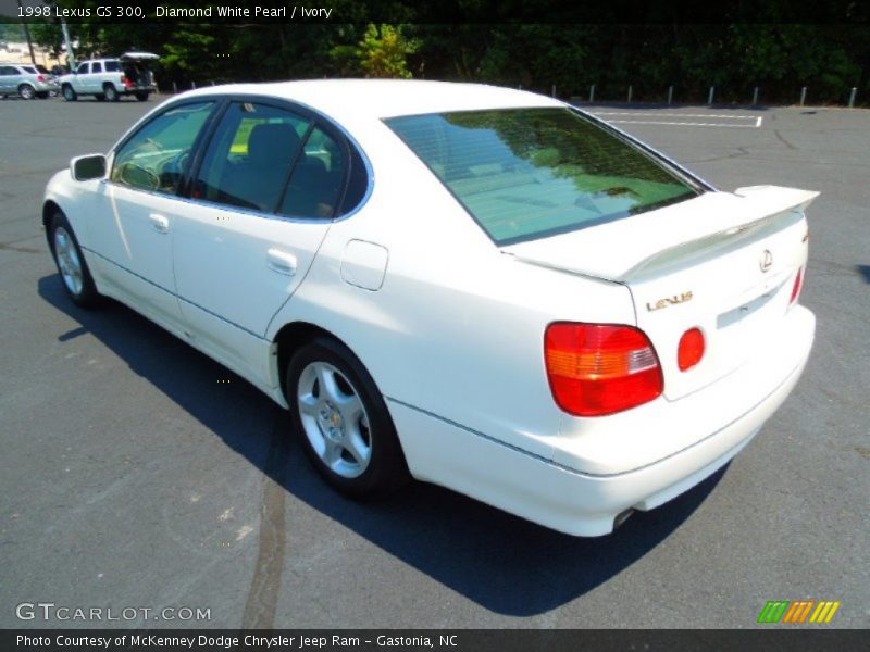 Diamond White Pearl / Ivory 1998 Lexus GS 300