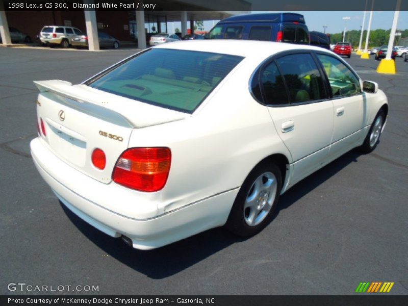 Diamond White Pearl / Ivory 1998 Lexus GS 300