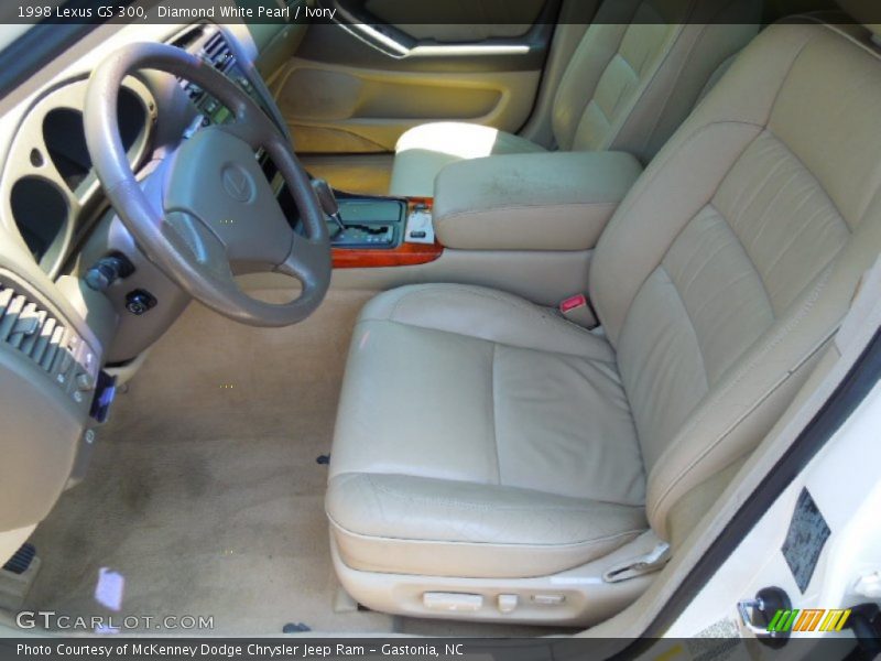 Diamond White Pearl / Ivory 1998 Lexus GS 300