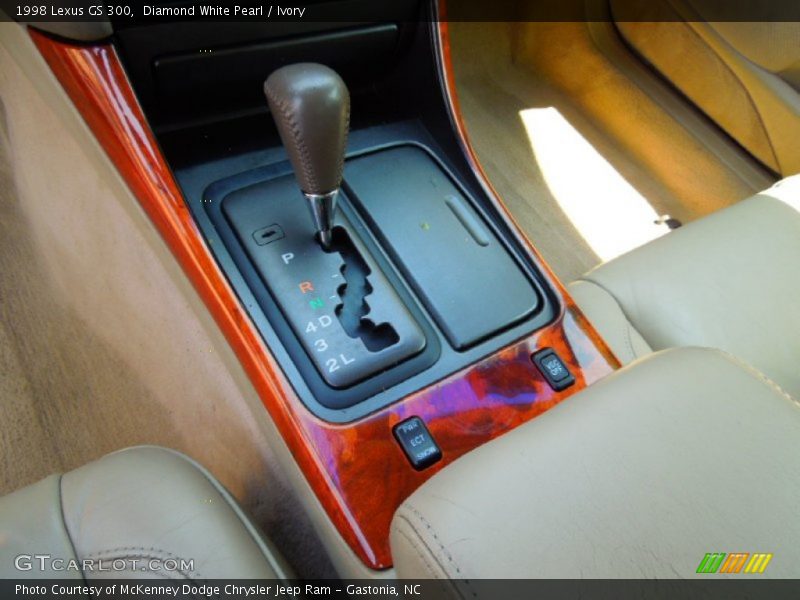 Diamond White Pearl / Ivory 1998 Lexus GS 300