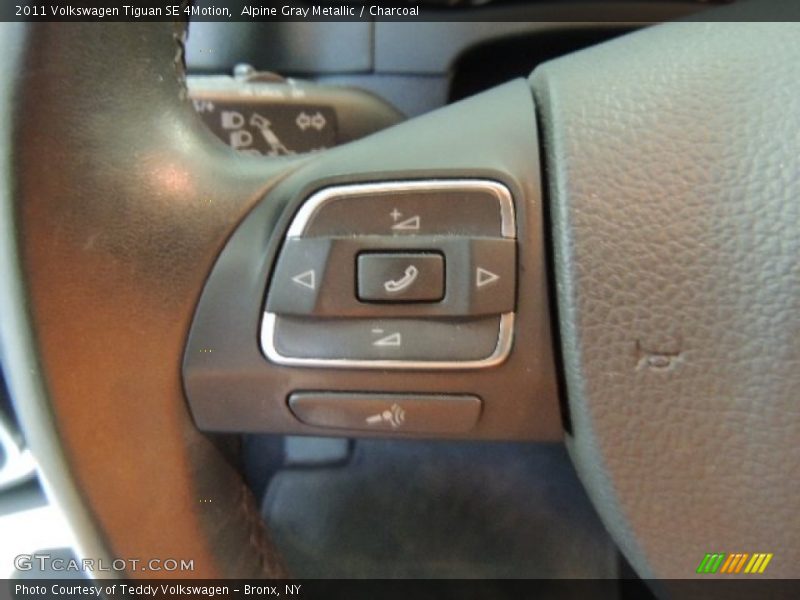 Alpine Gray Metallic / Charcoal 2011 Volkswagen Tiguan SE 4Motion