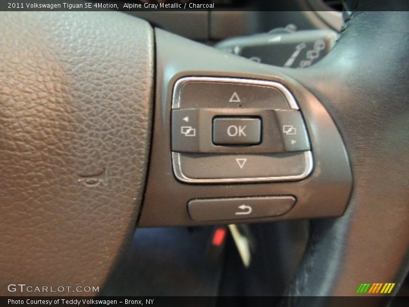 Alpine Gray Metallic / Charcoal 2011 Volkswagen Tiguan SE 4Motion