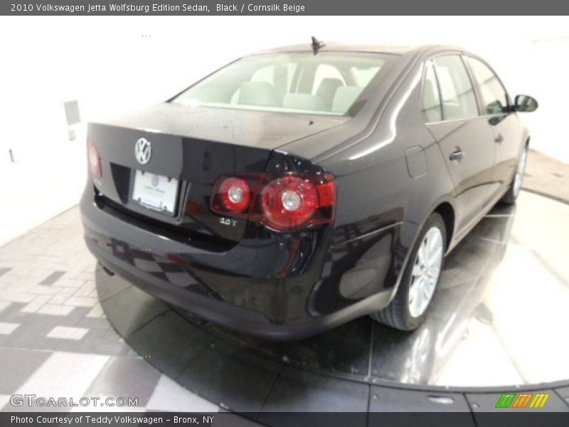 Black / Cornsilk Beige 2010 Volkswagen Jetta Wolfsburg Edition Sedan