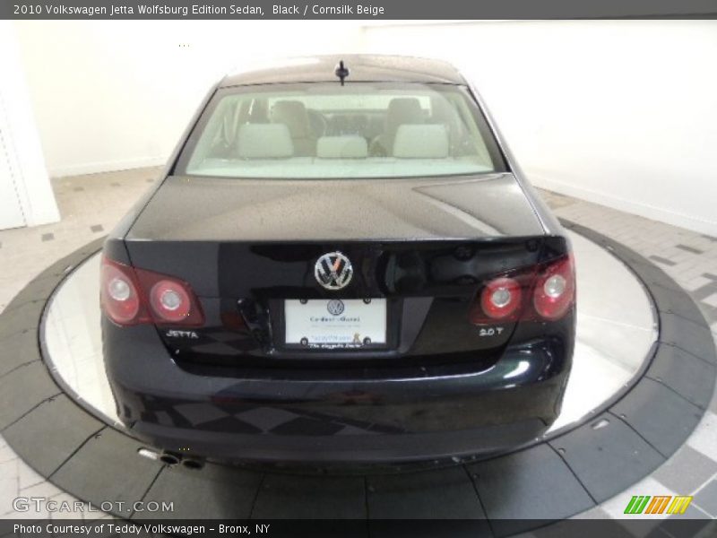 Black / Cornsilk Beige 2010 Volkswagen Jetta Wolfsburg Edition Sedan