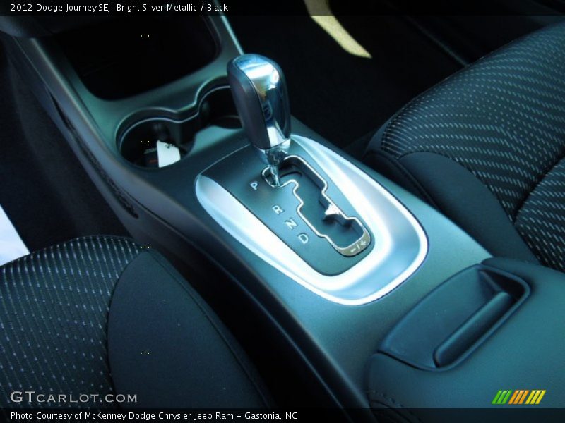 Bright Silver Metallic / Black 2012 Dodge Journey SE