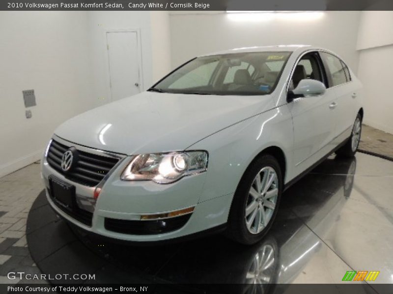 Candy White / Cornsilk Beige 2010 Volkswagen Passat Komfort Sedan