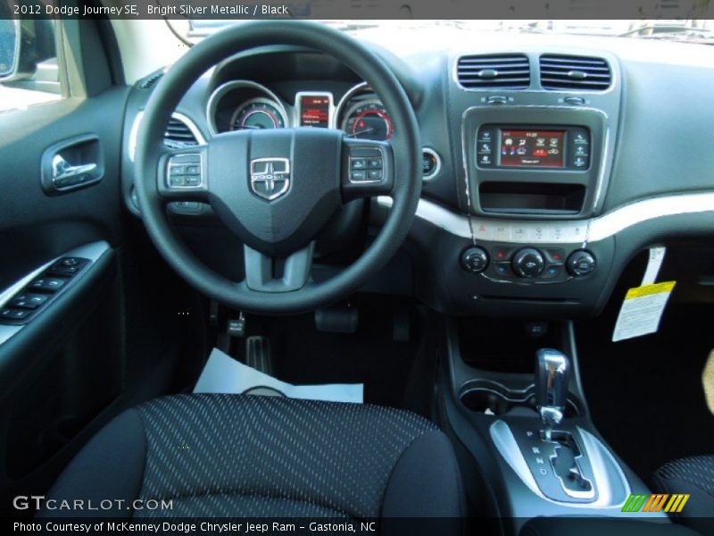 Bright Silver Metallic / Black 2012 Dodge Journey SE