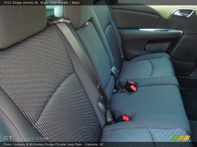 Bright Silver Metallic / Black 2012 Dodge Journey SE