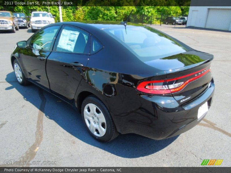 Pitch Black / Black 2013 Dodge Dart SE