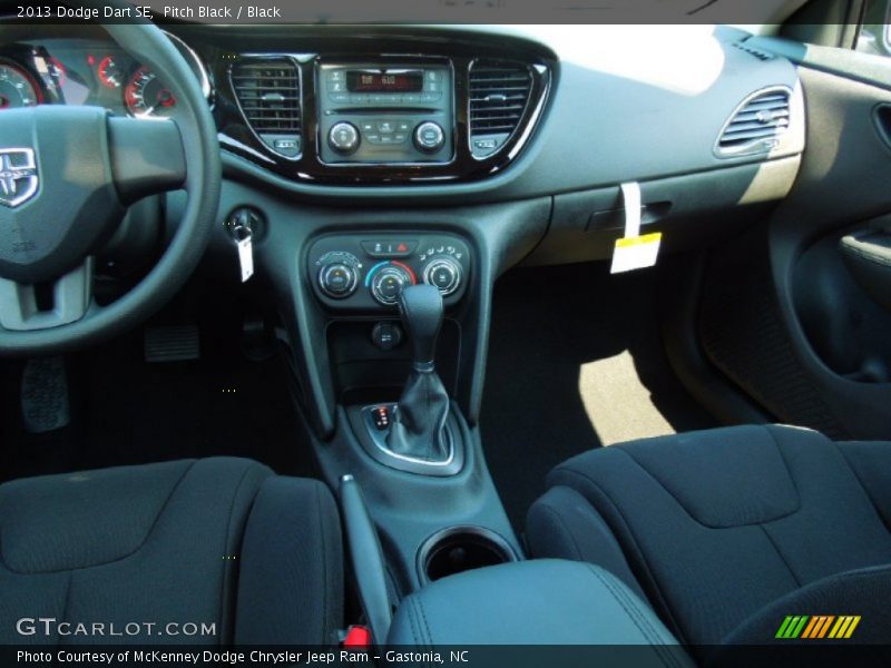Pitch Black / Black 2013 Dodge Dart SE