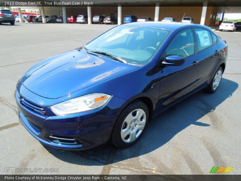 True Blue Pearl Coat / Black 2013 Dodge Dart SE