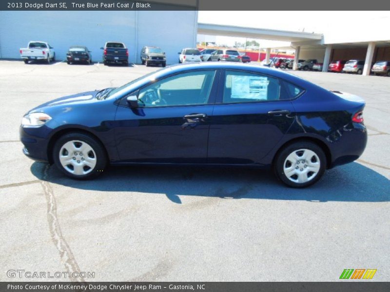 True Blue Pearl Coat / Black 2013 Dodge Dart SE