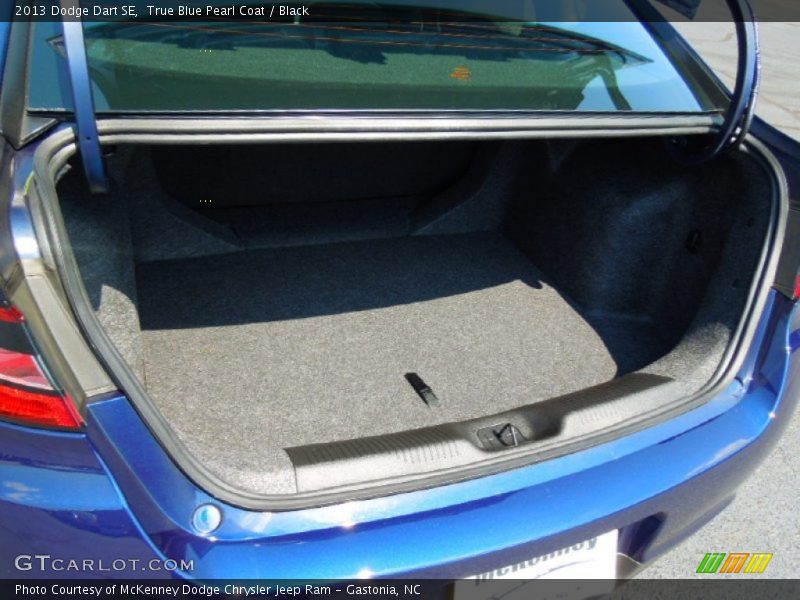 True Blue Pearl Coat / Black 2013 Dodge Dart SE