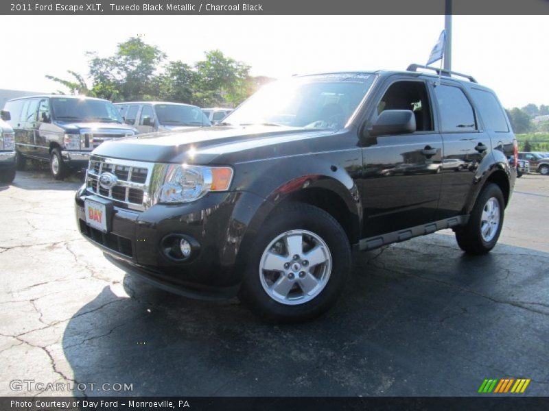 Tuxedo Black Metallic / Charcoal Black 2011 Ford Escape XLT