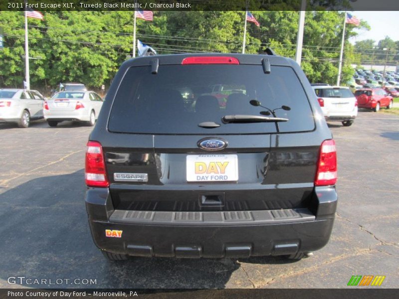 Tuxedo Black Metallic / Charcoal Black 2011 Ford Escape XLT