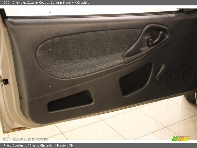 Sandrift Metallic / Graphite 2004 Chevrolet Cavalier Coupe