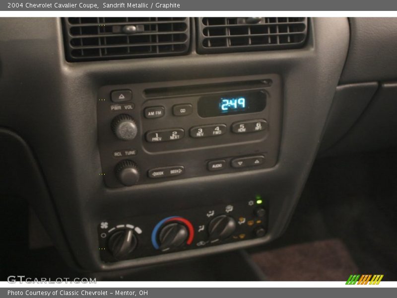 Sandrift Metallic / Graphite 2004 Chevrolet Cavalier Coupe