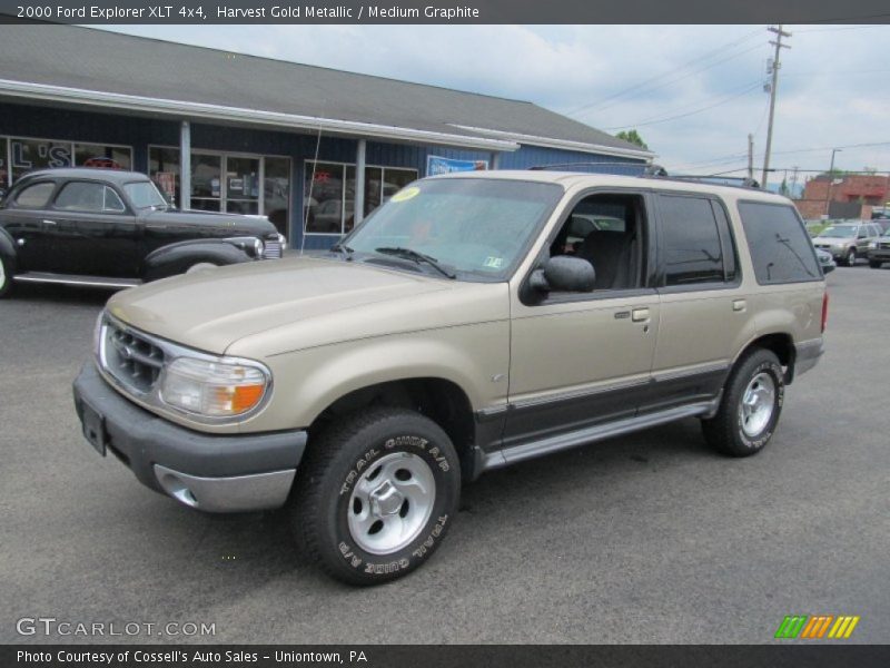 Front 3/4 View of 2000 Explorer XLT 4x4