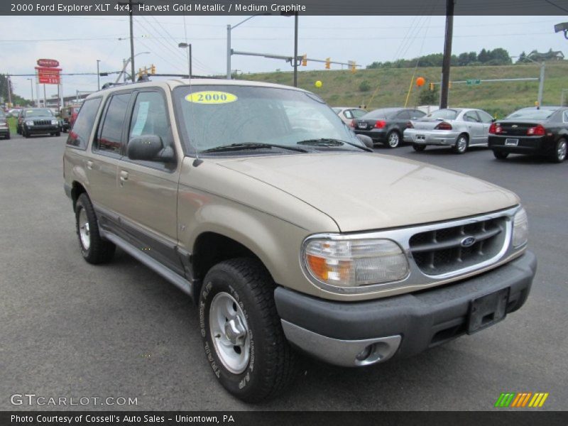 Front 3/4 View of 2000 Explorer XLT 4x4