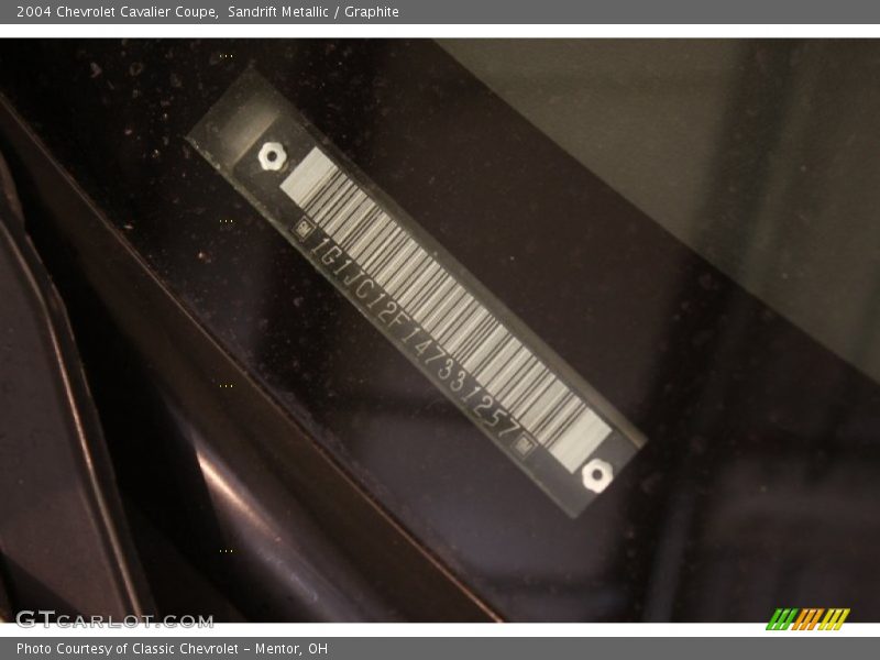 Sandrift Metallic / Graphite 2004 Chevrolet Cavalier Coupe