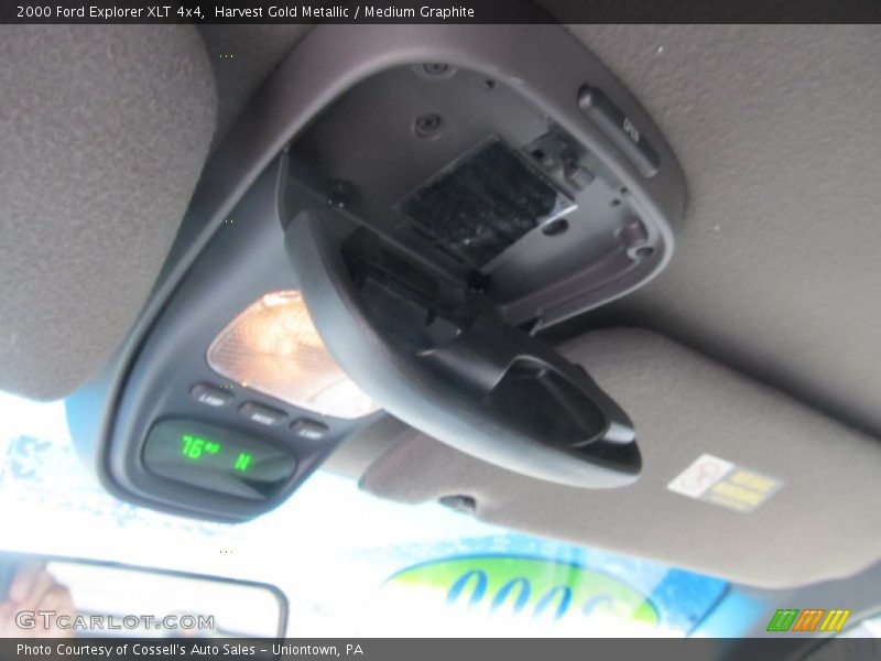 Harvest Gold Metallic / Medium Graphite 2000 Ford Explorer XLT 4x4