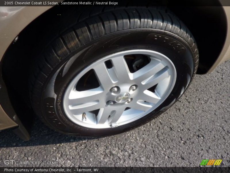 Sandstone Metallic / Neutral Beige 2005 Chevrolet Cobalt LS Sedan