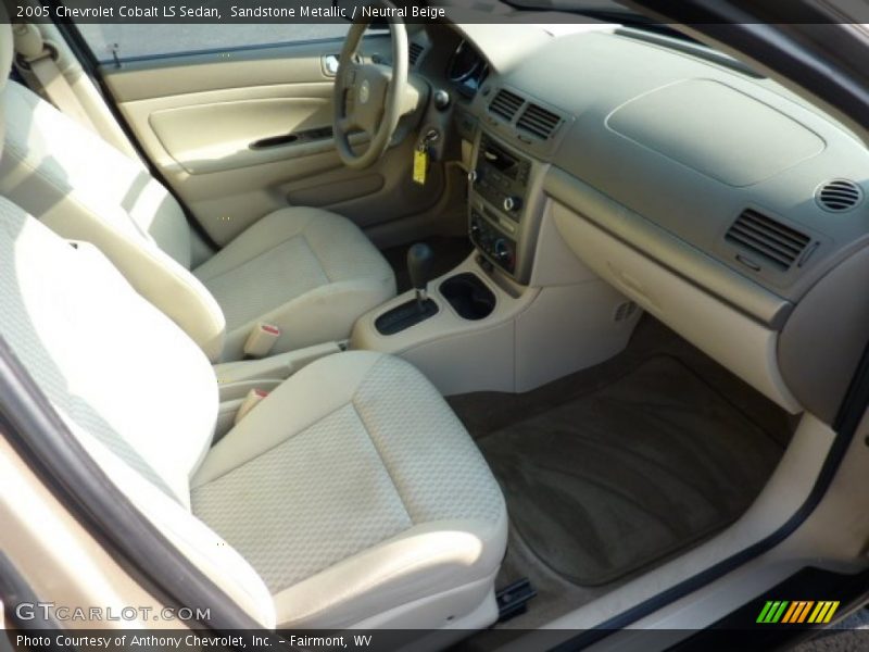 Sandstone Metallic / Neutral Beige 2005 Chevrolet Cobalt LS Sedan