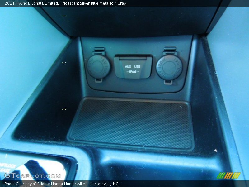 Iridescent Silver Blue Metallic / Gray 2011 Hyundai Sonata Limited