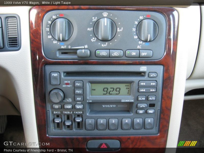 Controls of 1999 V70 Wagon
