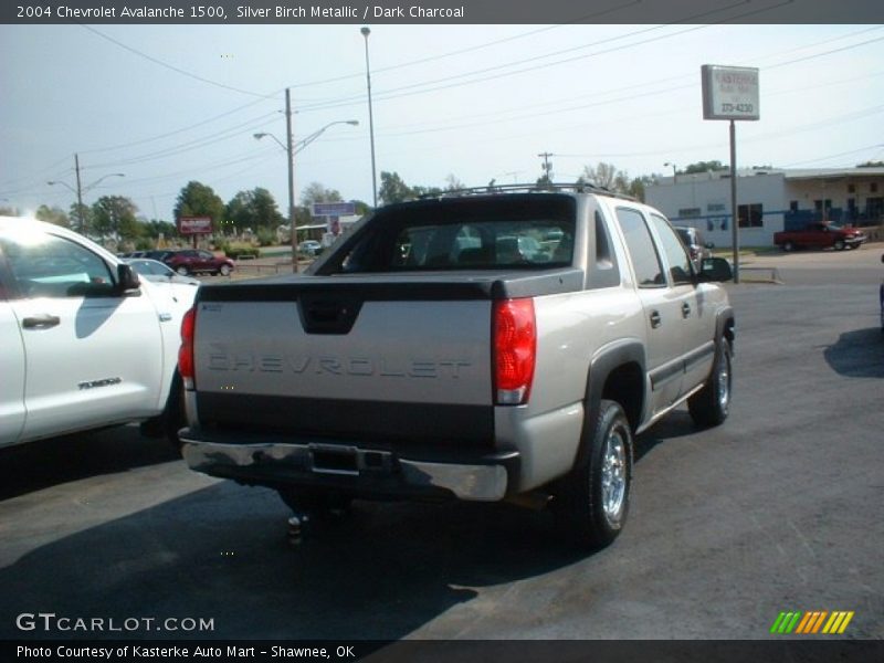 Silver Birch Metallic / Dark Charcoal 2004 Chevrolet Avalanche 1500