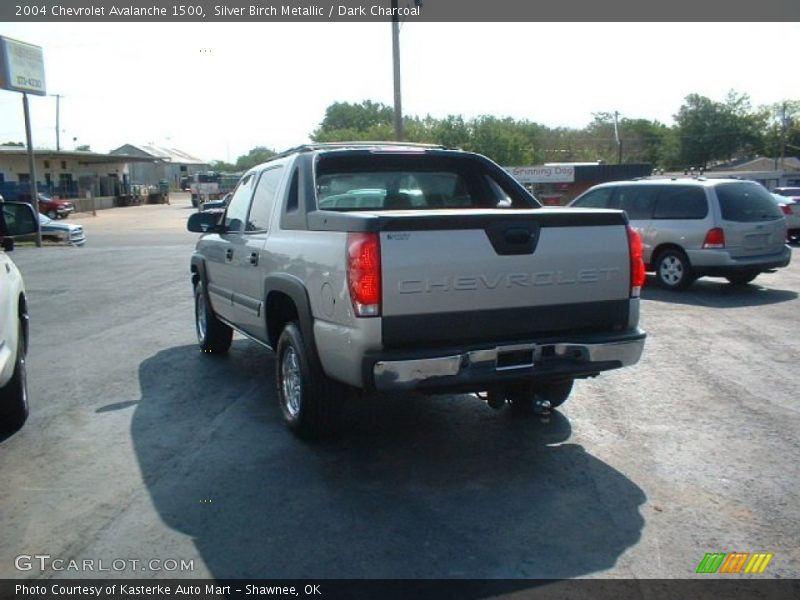 Silver Birch Metallic / Dark Charcoal 2004 Chevrolet Avalanche 1500