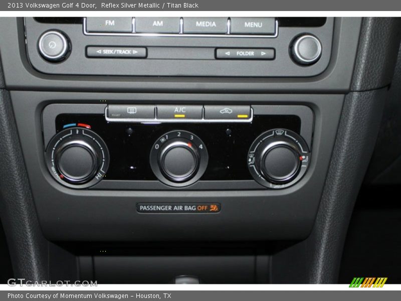 Reflex Silver Metallic / Titan Black 2013 Volkswagen Golf 4 Door