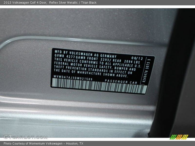 Reflex Silver Metallic / Titan Black 2013 Volkswagen Golf 4 Door