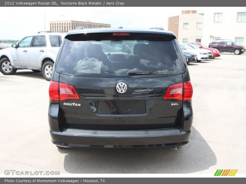 Nocturne Black Metallic / Aero Gray 2012 Volkswagen Routan SEL