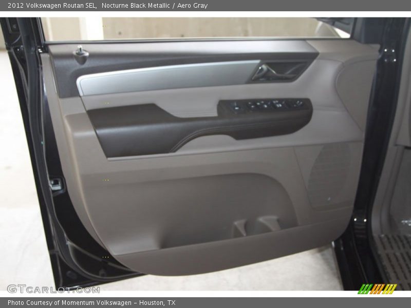 Nocturne Black Metallic / Aero Gray 2012 Volkswagen Routan SEL