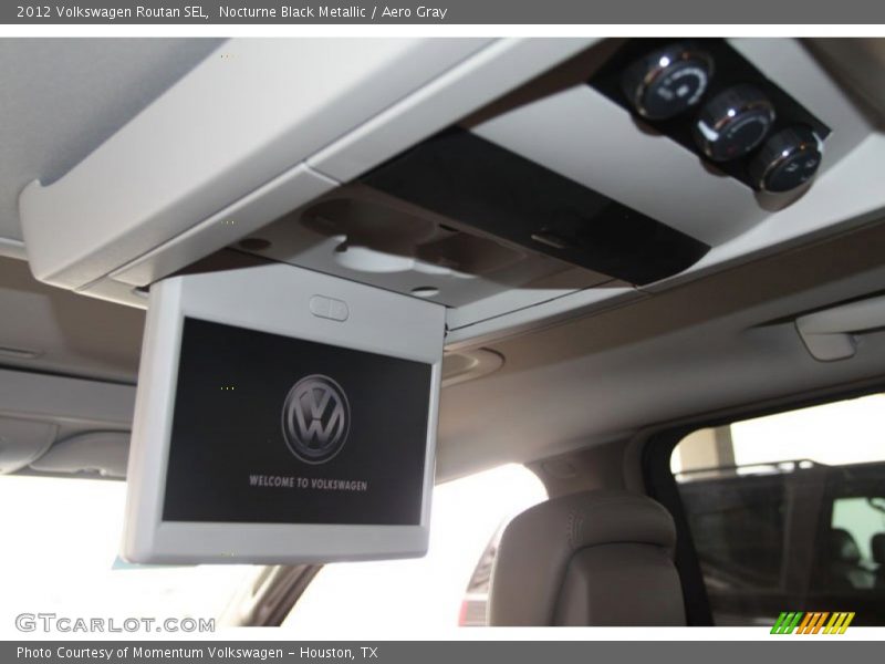 Nocturne Black Metallic / Aero Gray 2012 Volkswagen Routan SEL
