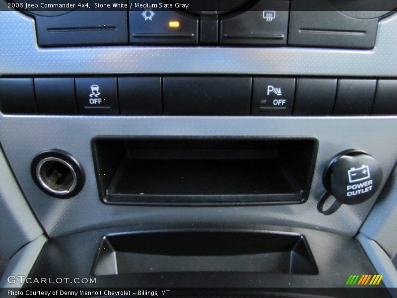 Stone White / Medium Slate Gray 2006 Jeep Commander 4x4