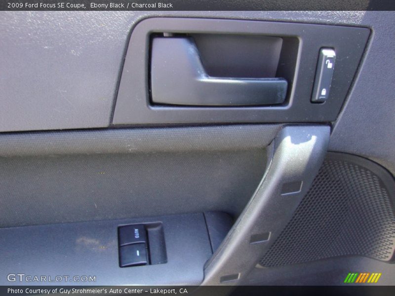 Ebony Black / Charcoal Black 2009 Ford Focus SE Coupe