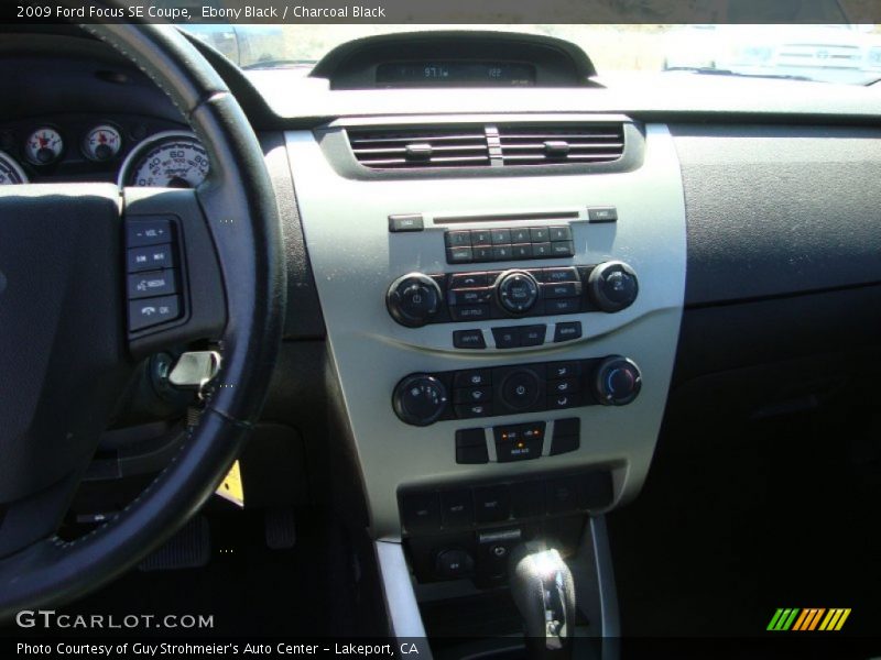 Ebony Black / Charcoal Black 2009 Ford Focus SE Coupe