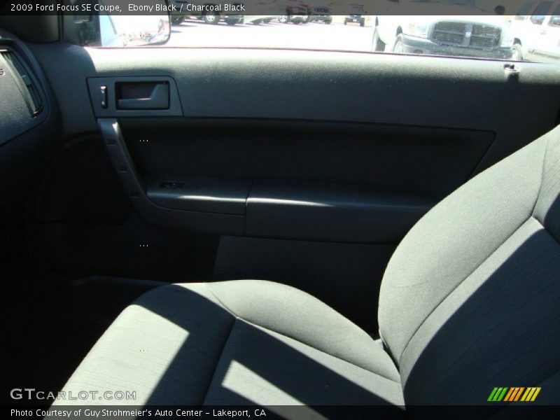 Ebony Black / Charcoal Black 2009 Ford Focus SE Coupe