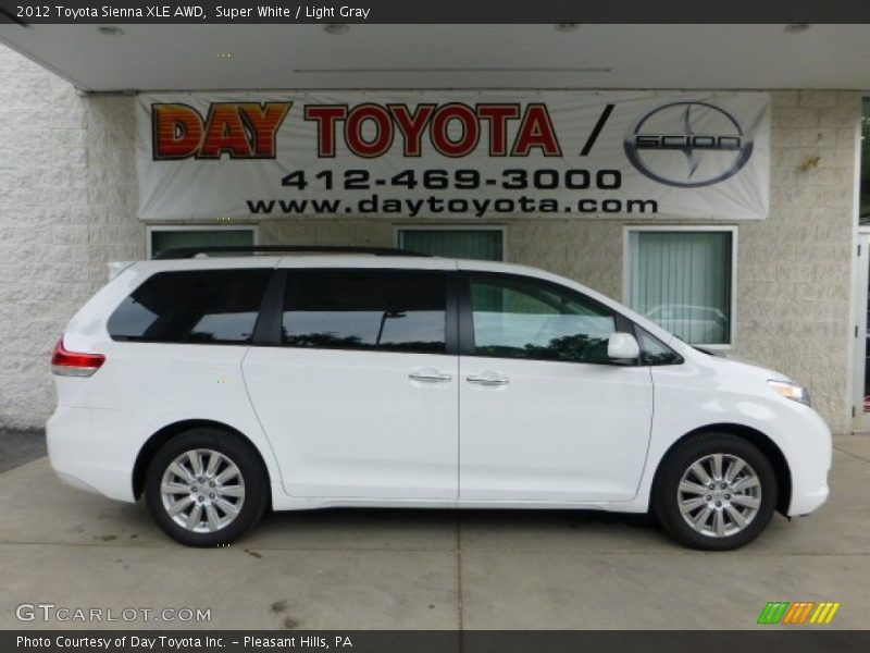Super White / Light Gray 2012 Toyota Sienna XLE AWD