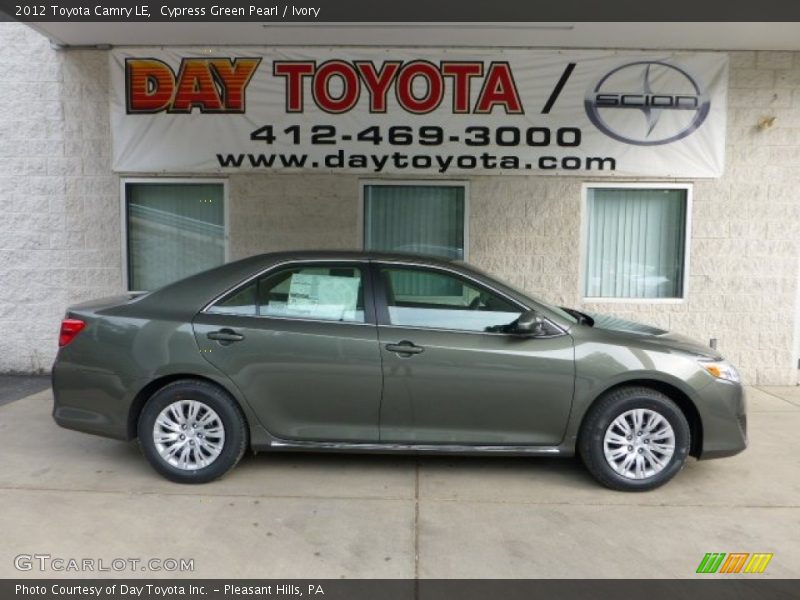 Cypress Green Pearl / Ivory 2012 Toyota Camry LE