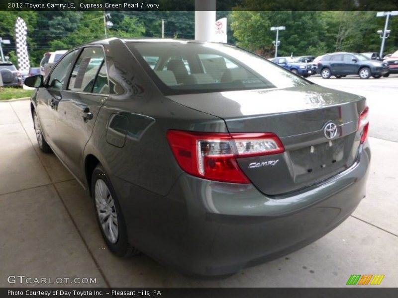 Cypress Green Pearl / Ivory 2012 Toyota Camry LE