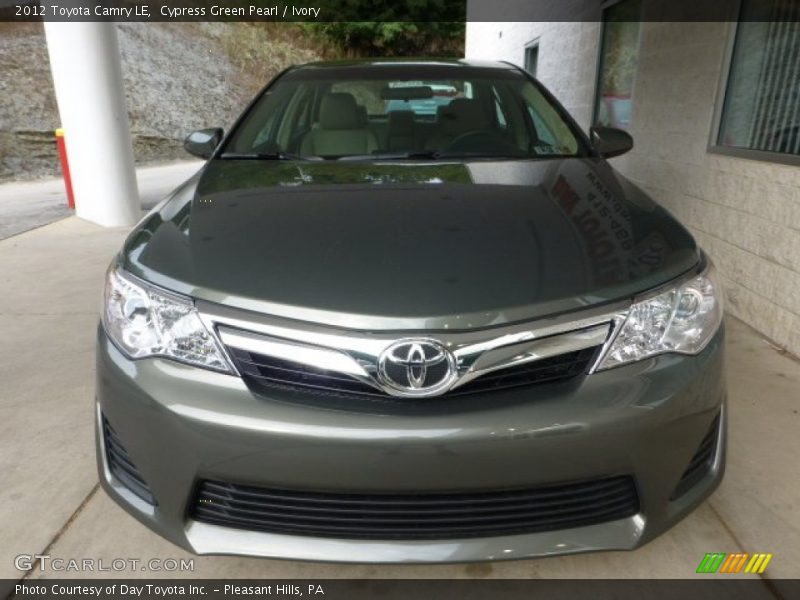 Cypress Green Pearl / Ivory 2012 Toyota Camry LE