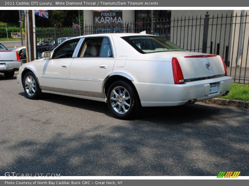 White Diamond Tricoat / Titanium/Dark Titanium Accents 2011 Cadillac DTS Luxury
